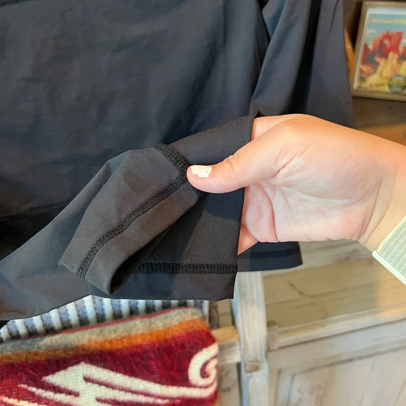 Buff Bunny peekaboo mesh long sleeve workout crop top size small - Picture 4 of 6